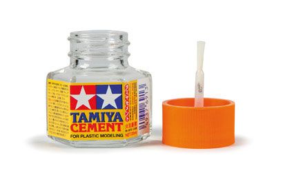 Tamiya PLASTIC CEMENT 20ml.