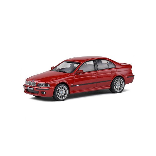 BMW E39 M5 Red 2004